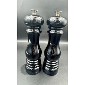 Le Creuset Black Onyx Salt & Pepper Mill Set 8” Glossy Black Grinder Pair